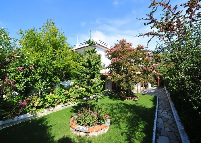 Dionisos And Apts Skiathos Appart hôtel 4*