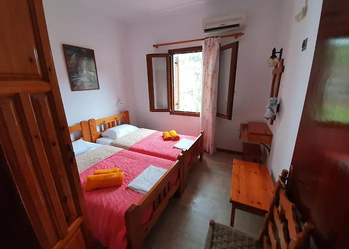 Dionisos And Apts Skiathos 4*