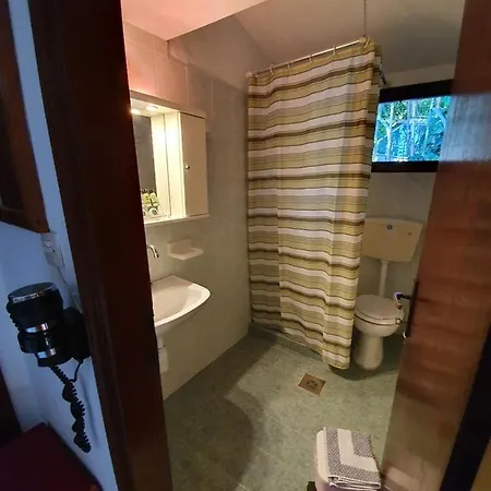 Dionisos And Apts Skiathos Κουκουναριές