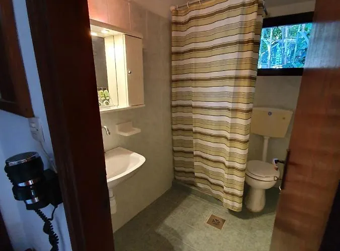 Dionisos And Apts Skiathos كوكونارييس