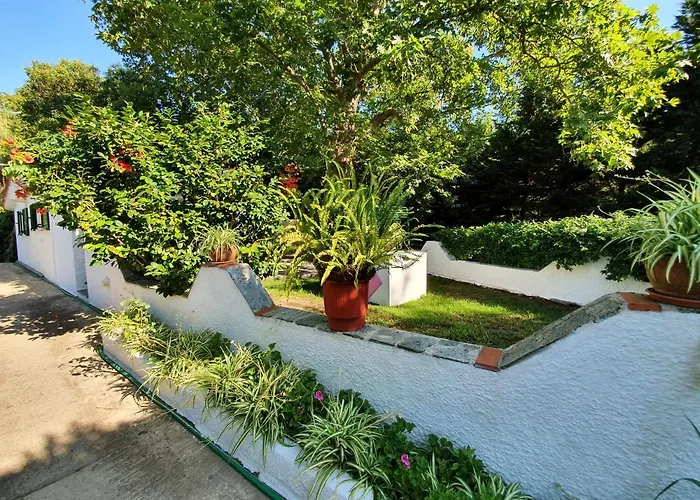 Apart Otel Dionisos And Apts Skiathos Koukounaries